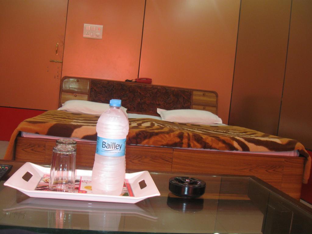 Hotel Shiv Ganga Rishīkesh Quarto foto
